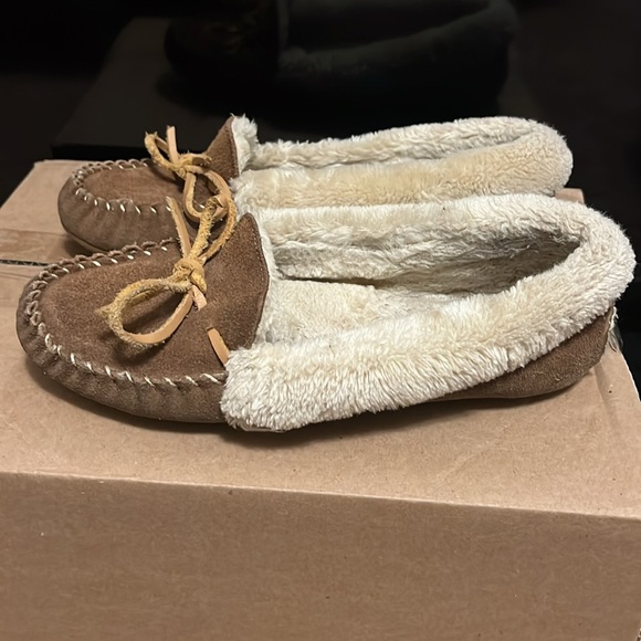 Lucky Brand, Comfy, Housewear, Slip On all over Slippers, Size 8M - Picture 3 of 9